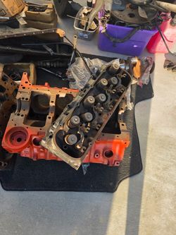 Chevy 454 engine