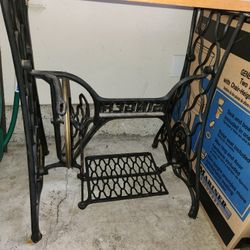 Vintage Sewing Machine