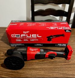 Milwaukee M18 Fuel 15mm Random Orbital Polisher