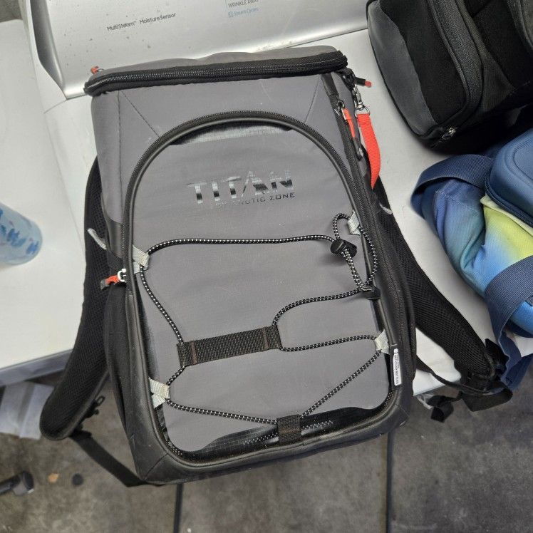 Titan Backpack Cooler