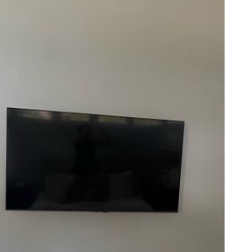 Large Flat Screen TV Wall Mounted