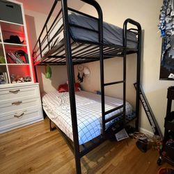 Twin Bunk bed
