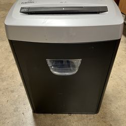 Fellowes DM12C Cross Cut Paper Shredder Works Good