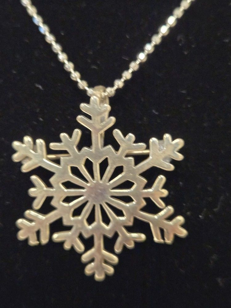 AGI 925 Sterling Silver Snowflake Necklace Pendant/Brooch 18 in