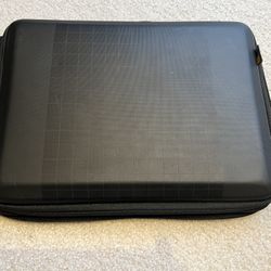 Case Logic Chromebook Laptop iPad zippered sleeve shell case