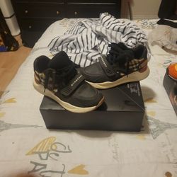 BUR B,,,Mens 10.5 Size 