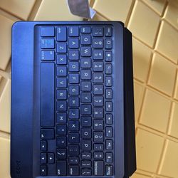 bluetooth compact keyboard 