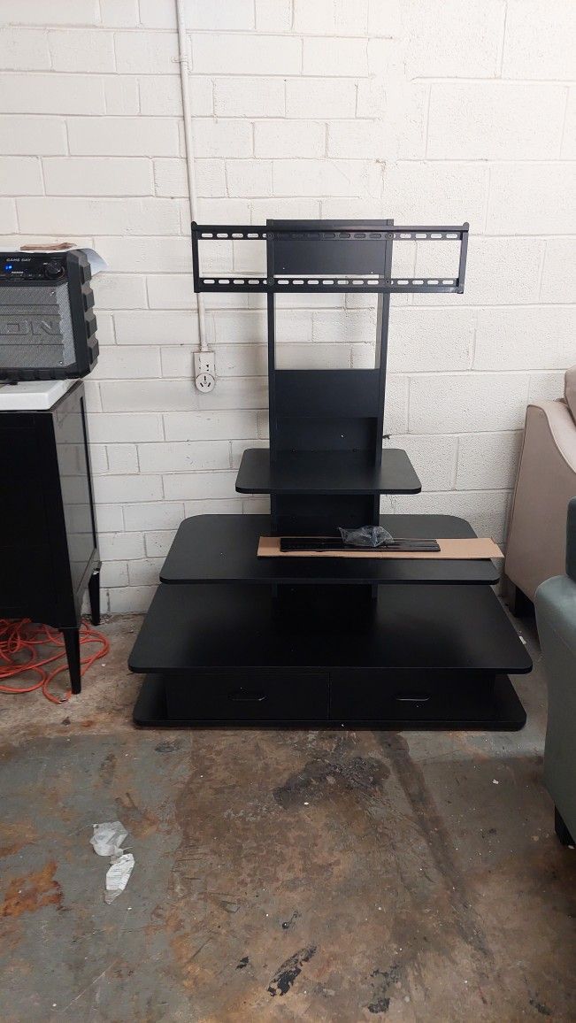 New Tv Stand Hold Up To 70inch Tvs See Pictures For Dimensions 