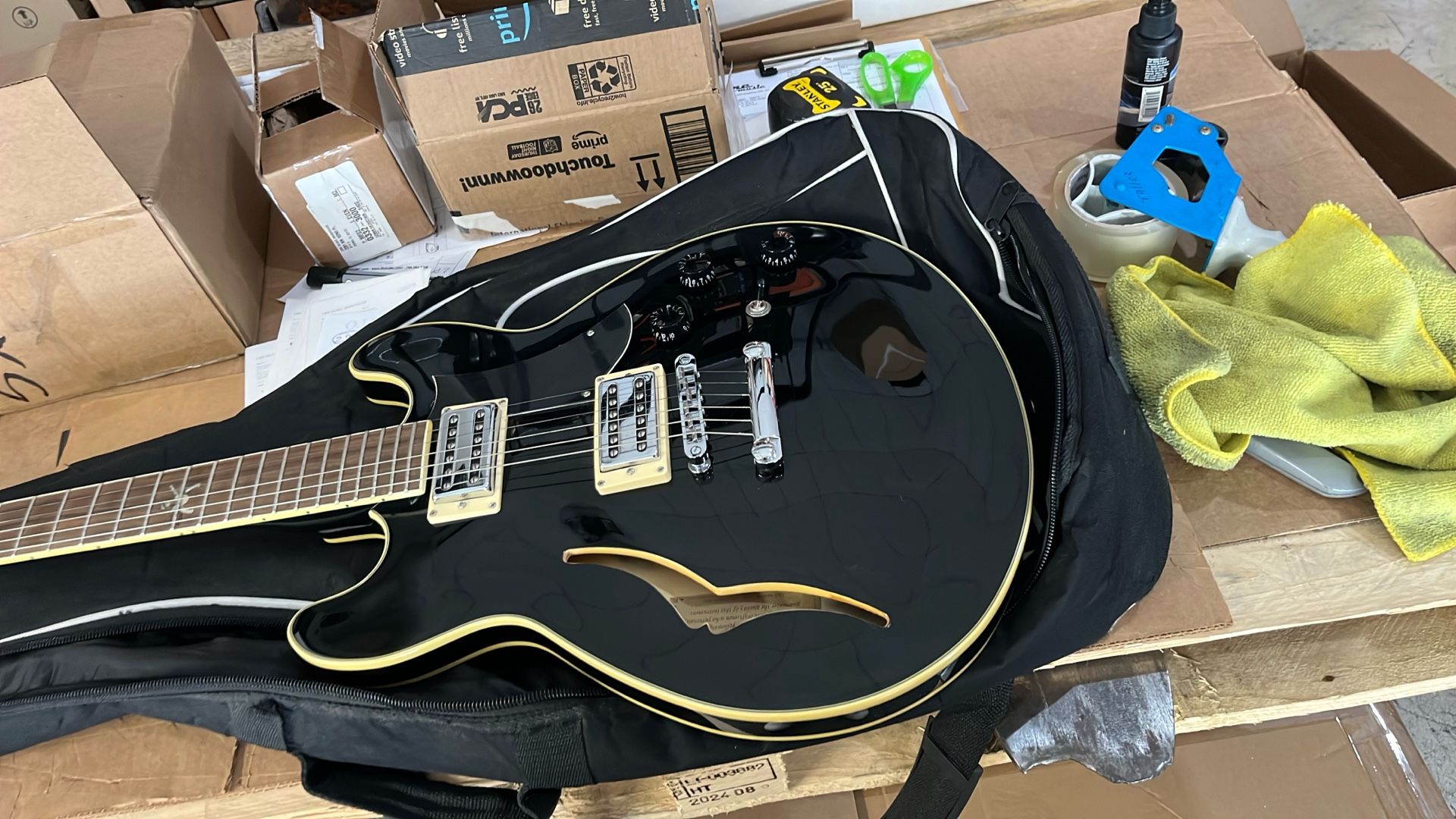 electric guitar