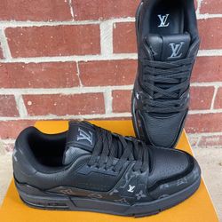 Louis  Vuitton Trainers Sneaker: Size 11 US 