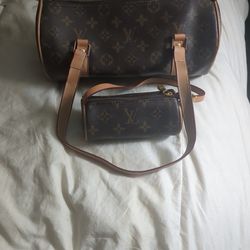 Authentic Louis Vuitton Papillon 30 w Pouch