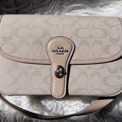 Coach Hadley Shoulder Bag