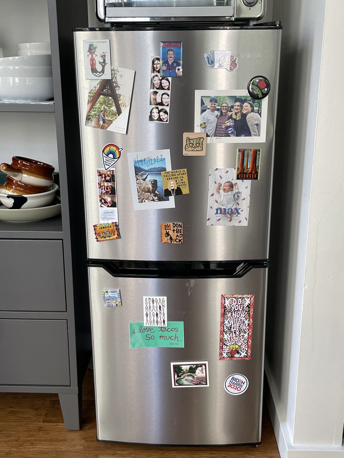 Barely Used Insignia 4.9 Cu. Ft. Mini-fridge with Bottom Freezer
