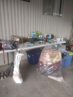 Yard sale at 1400 E menlo ave spc #55