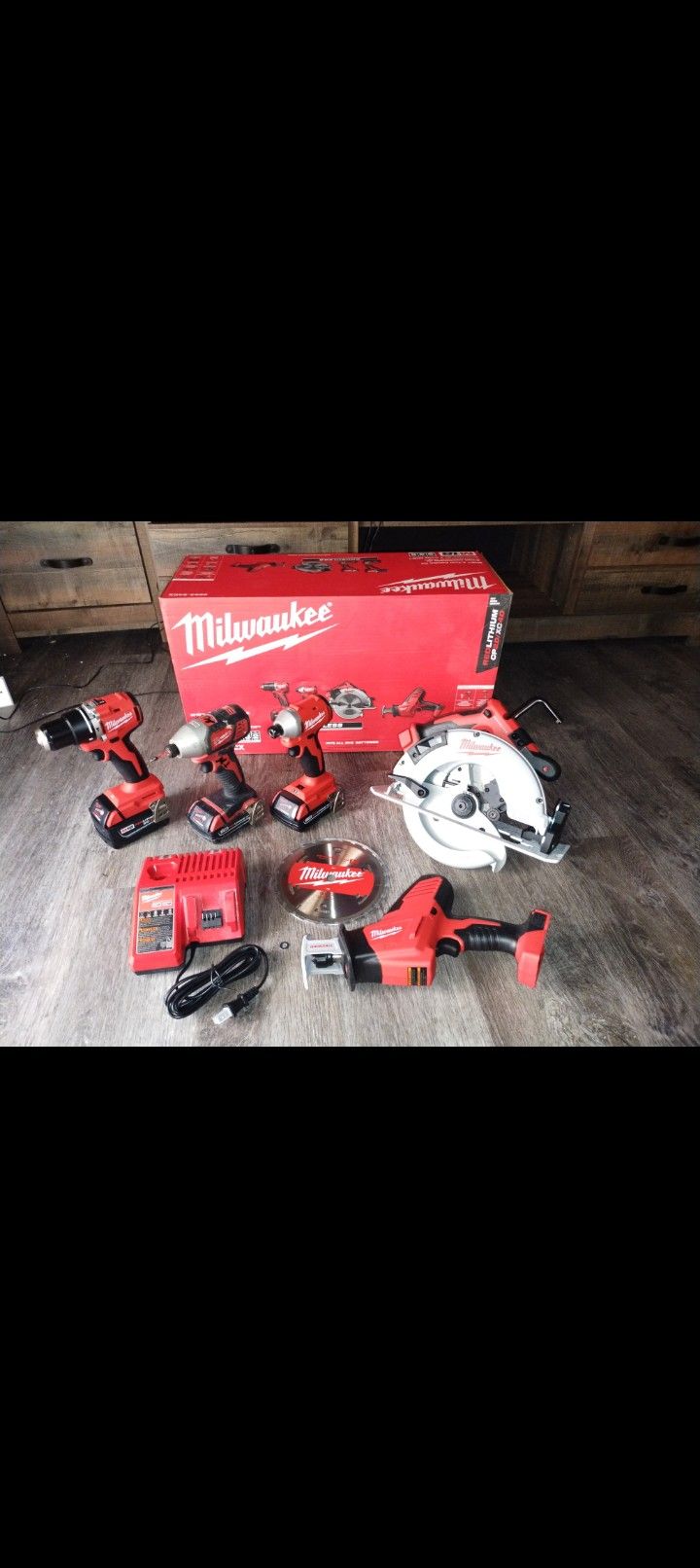 Milwaukee Power Tools