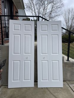 30” x 80” 6 Panel Colonial Primed and painted Textured Molded Composite Closet Bi-Fold Door. Set.