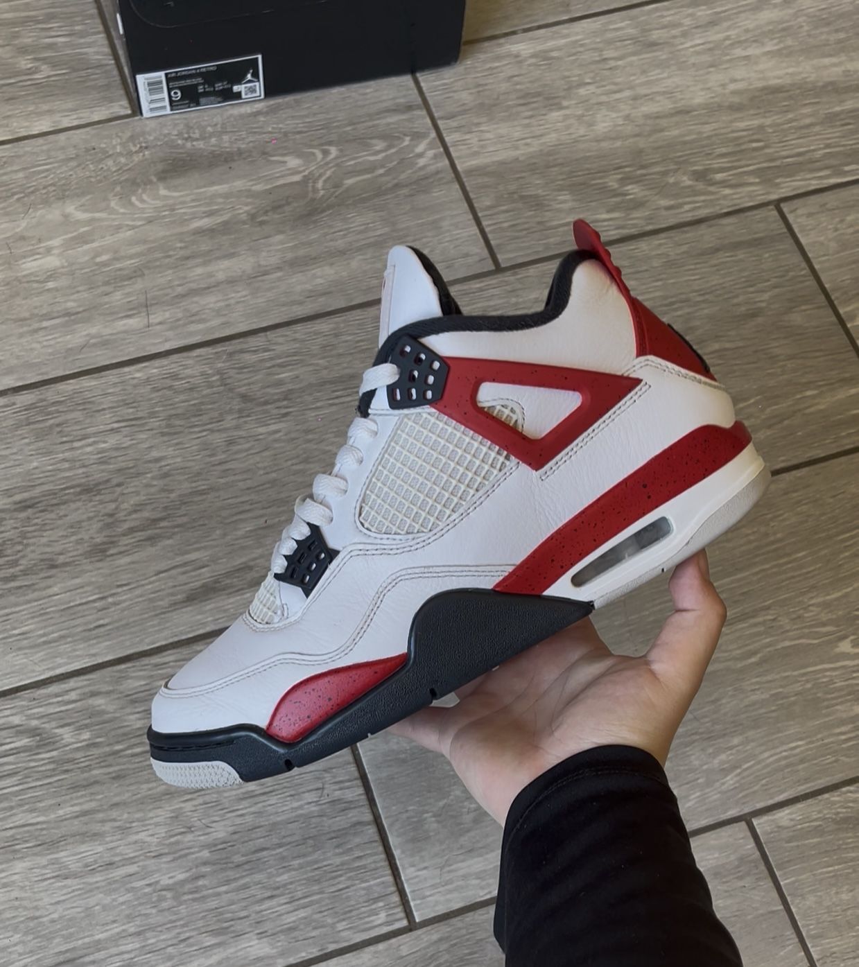 Jordan 4 Red Thunder Size 9