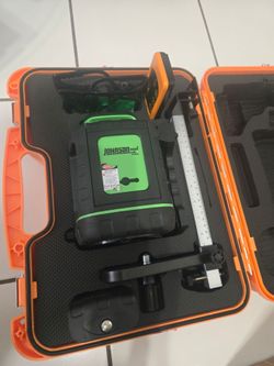 Johnson Level 40-6543 Green Beam Laser Level Kit