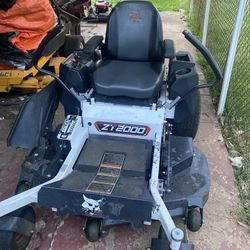 2024 ZT 2000 Zero Turn 