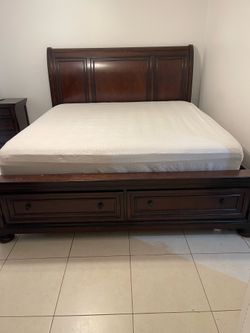 King size bed NEED GONE ASAP