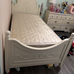 Twin Bed