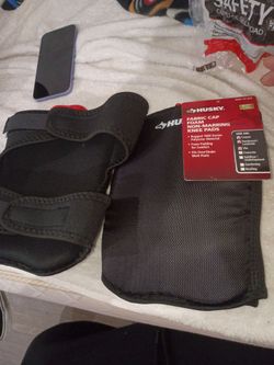 Husky knee pads