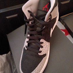 Brand New Air Jordan Mid Cement