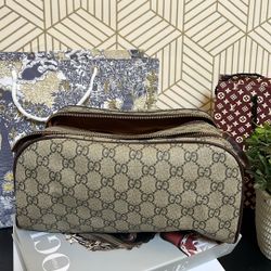 Cosmetic  bag