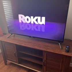 Roku - 43" Class Select Series 4K LED Smart RokuTV
