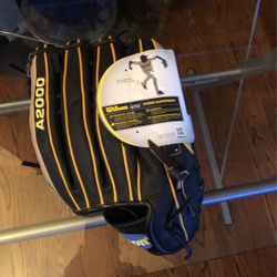 Wilson A2000 PF92 12.25” Left-Handed Super Skin (brand New With Tags)