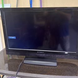 32” TV / Television