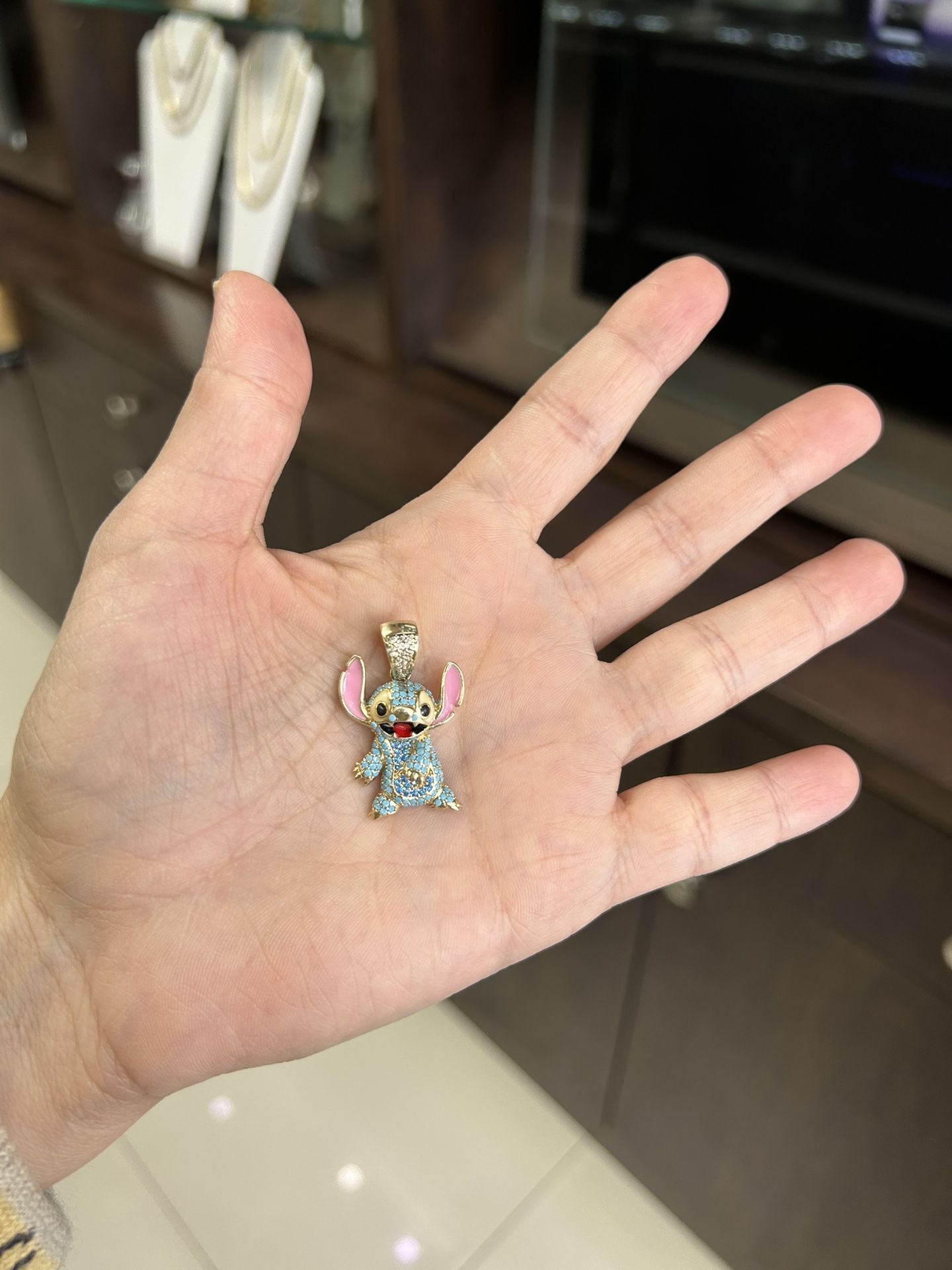 Pendant Charm Yellow Gold 10k . Stitch
