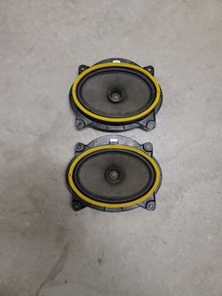 03-09 Toyota 4runner 6x9 Stock Speakers