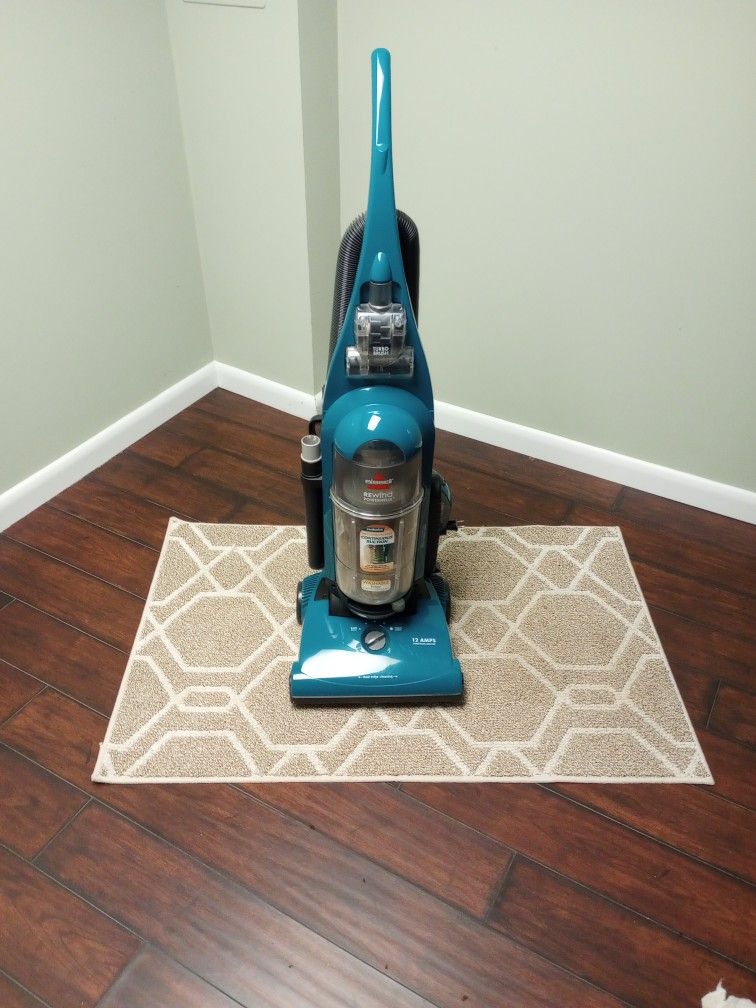 Bissell Vacuum Cleaner 