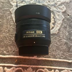 Great 😊 Nikon AF-S DX NIKKOR 35mm f/ 1.8G Lens Includes Filter Kits and