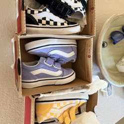 VANS SIZE 4
