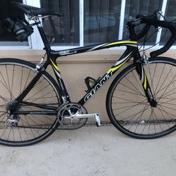 Road Bike - Giant