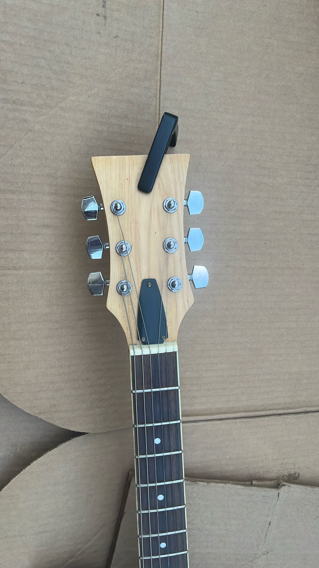 Electric guitar