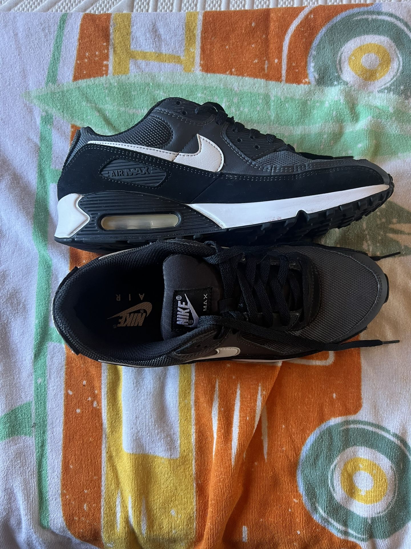 Nike air max (size 11)