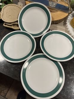 Corelle Hunter Green Salad Plates (4)