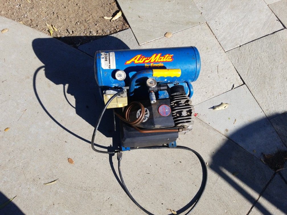 Air Compressor By Emglo. C Discription