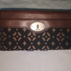 Fossil Women's Bi-fold Leather Wallet Brown W/Black 