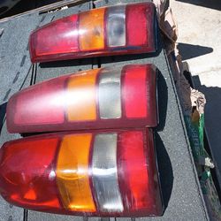 2003 GM Tail Lights