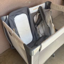 baby bassinet play pen and changing table