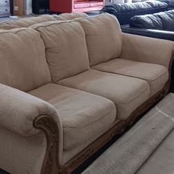 7 Foot Long Free Delivery 2pc Couch Free Delivery 