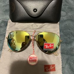 Ray-Ban Aviator RB3025 Sunglasses