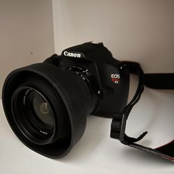 Canon T5 Camera