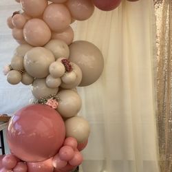 Balloon garland 