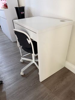 Desk & chair