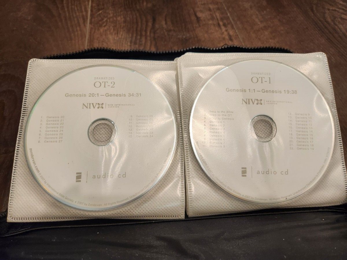 audio Bible CD set
Zondervan publish.
NIV version
total 64 pcs(old, new testament)
$15
